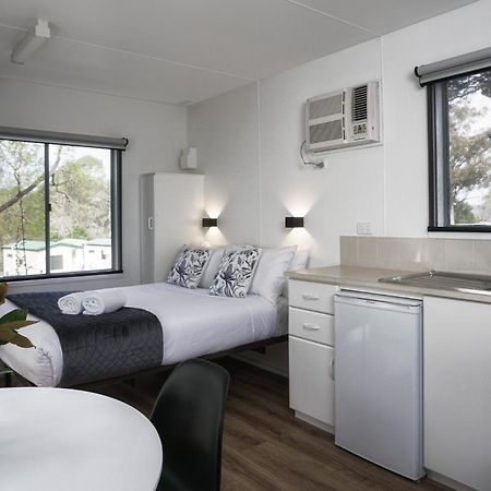 Big4 Castlemaine Gardens Hotel Exterior photo